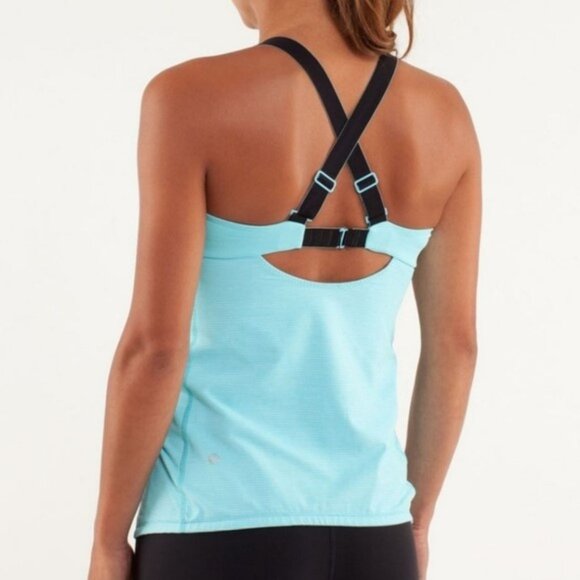 Lululemon Run: Catch Me Tank Top Running Workout Yoga Blue Stripes Size 6 EUC - Picture 11 of 11